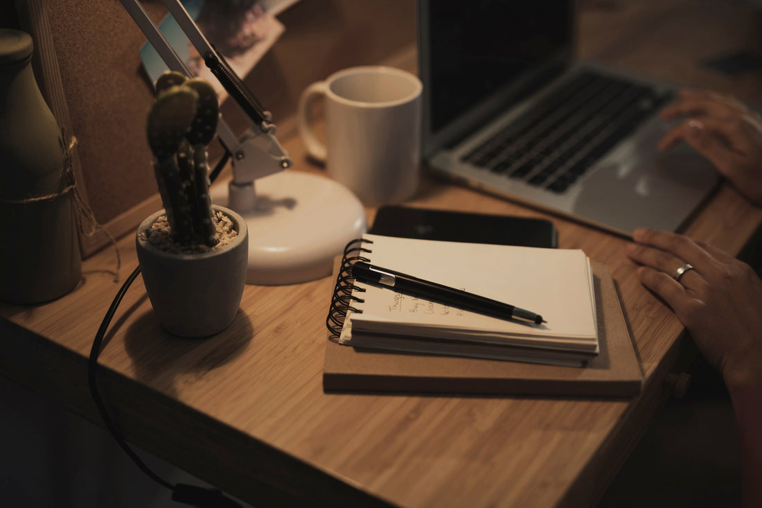 slow living for busy days \ closing the laptop