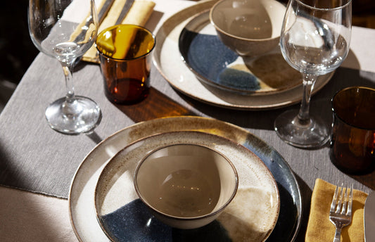 the quiet table \ setting a table to linger