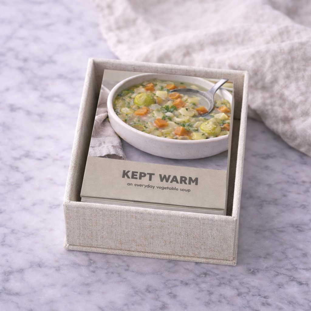 on the hob \ 5 recipe cards and linen box